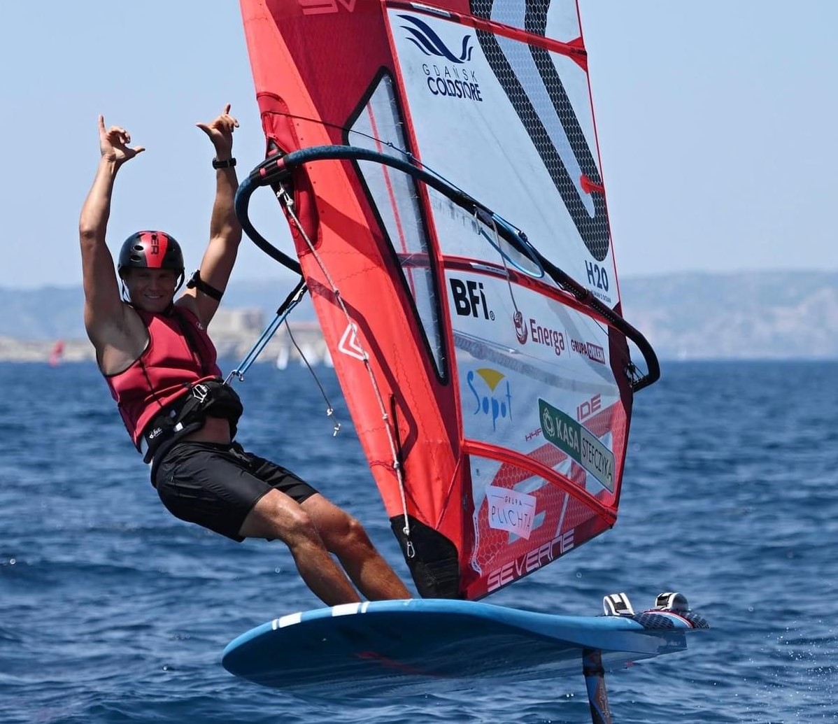PAOP sponsors Poland’s leading windsurfer 